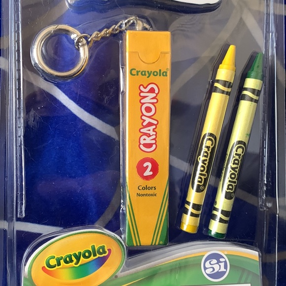 Worlds Coolest - two Crayola crayons and one case keychain - new in package - Picture 2 of 4